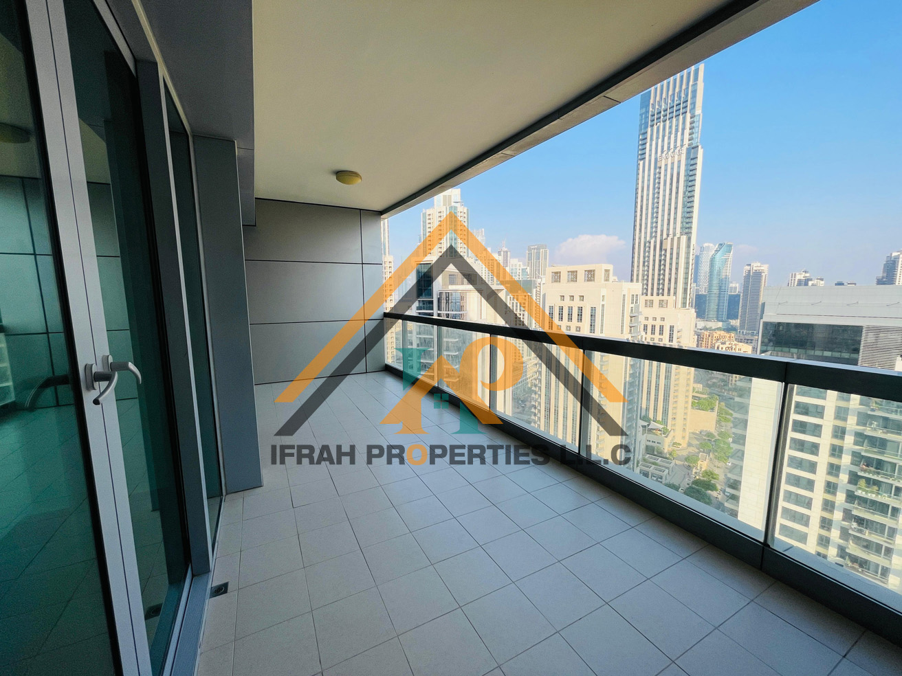 Fountain view | Prime location | Furnished