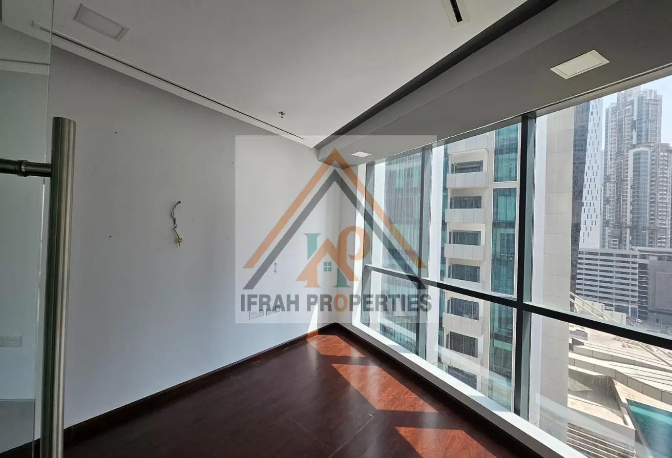 Glass Partitions | Near to Metro | Bright Office