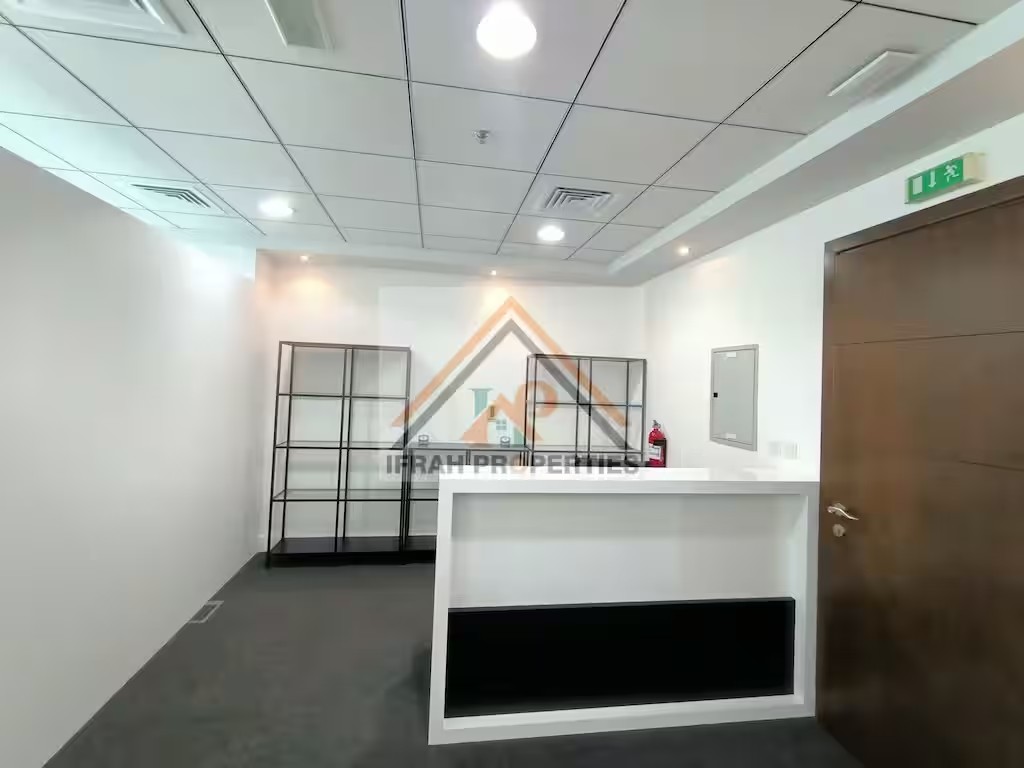  Semi Furnished || Close to Metro || Vacant Office