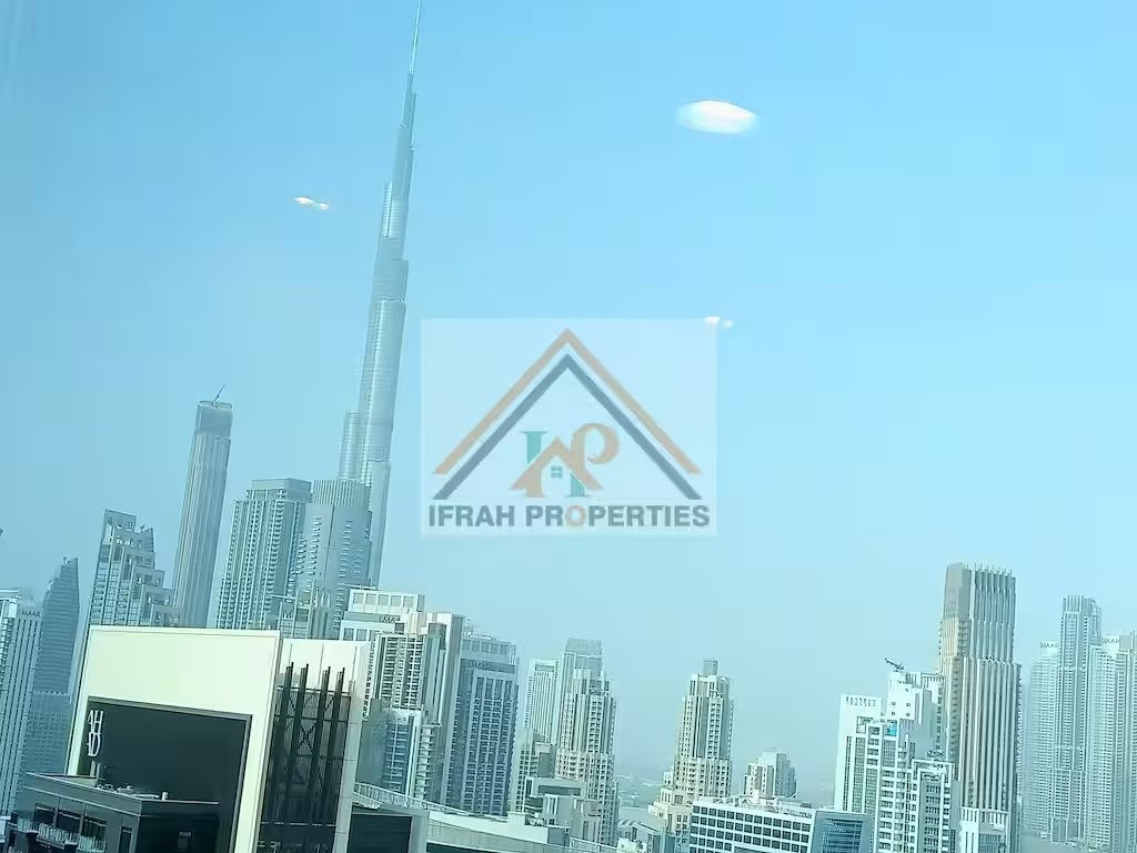 Burj Khalifa Canal View || Bright Office || Near To Metro