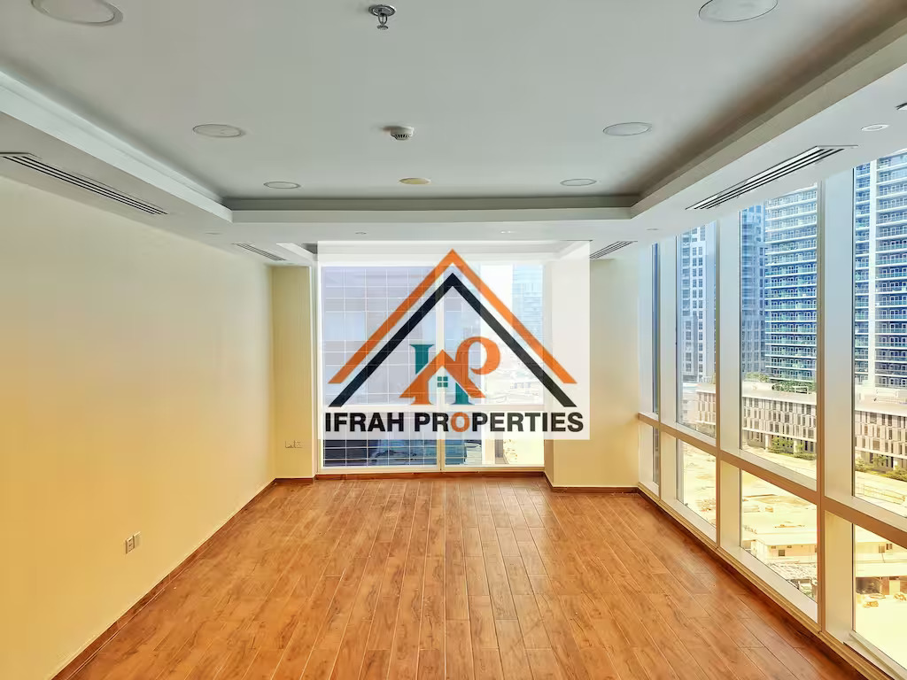  Semi Furnished || Close to Metro || Vacant Office