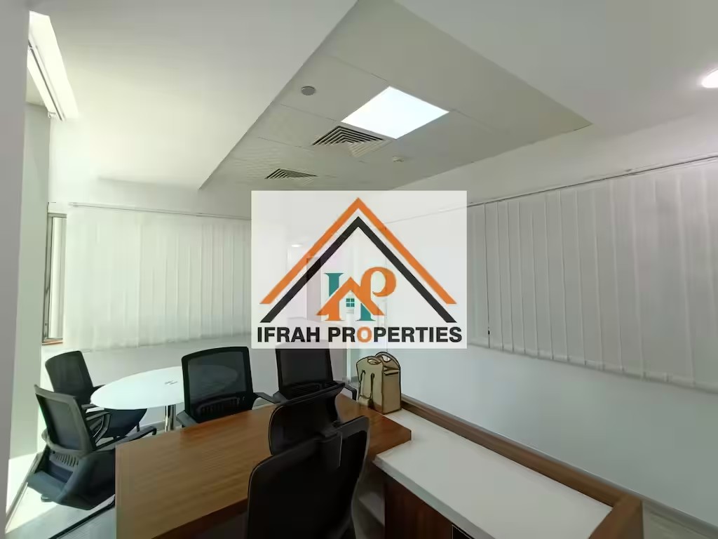  Semi Furnished || Vacant || Bright Office