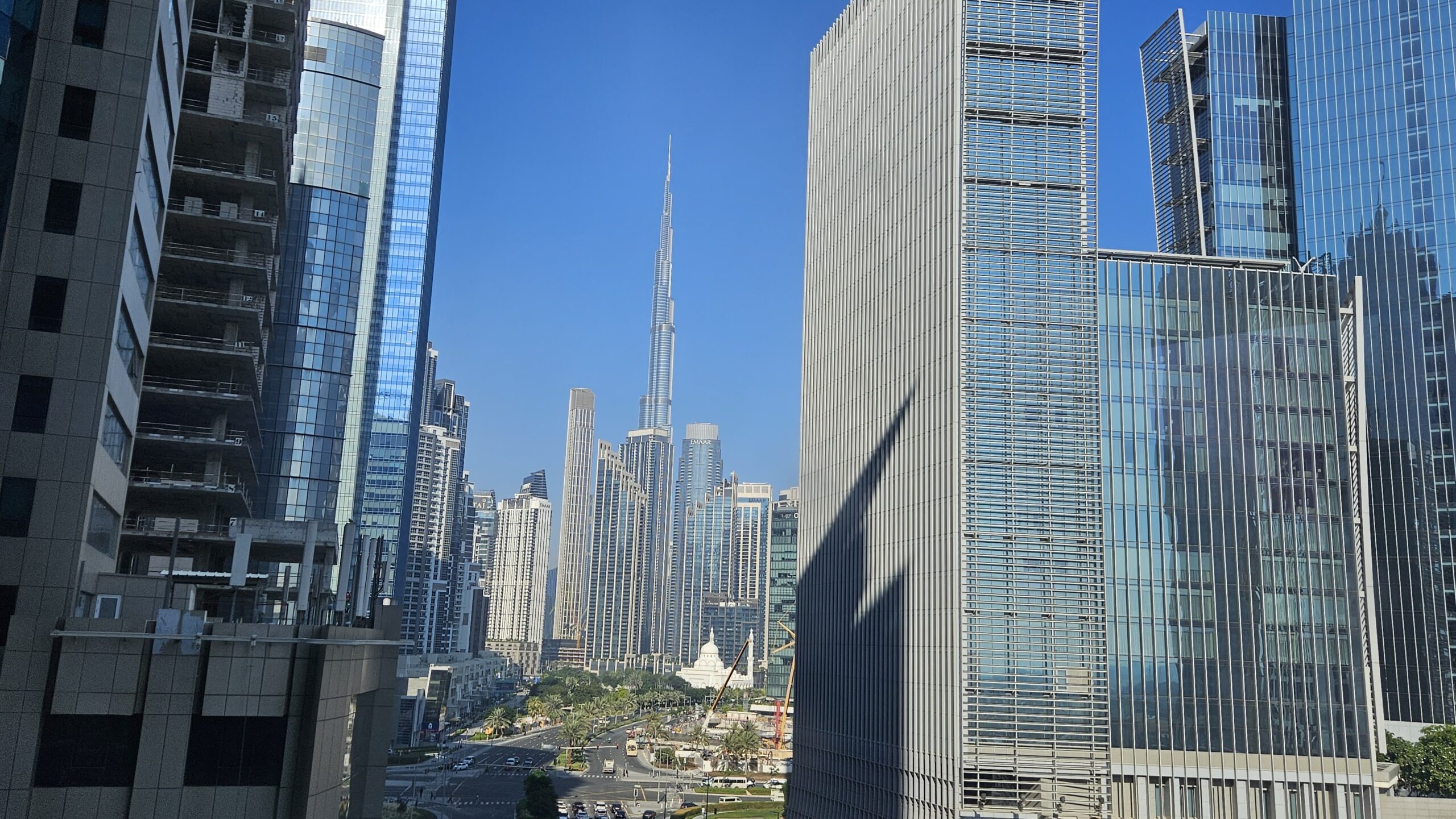 GLASS PARTITIONS | BURJ KHALIFA VIEW | CANAL VIEW