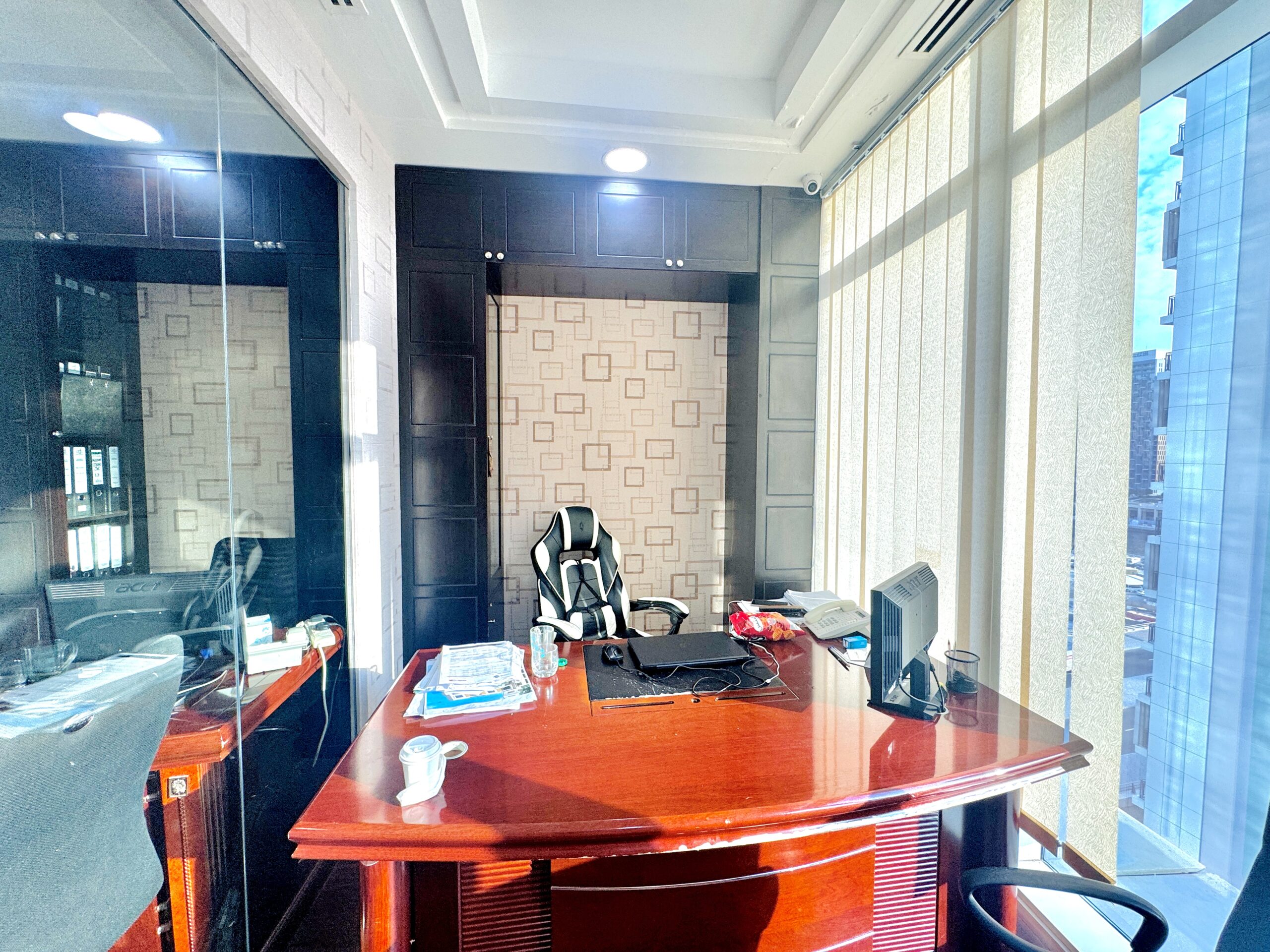 GLASS PARTITIONS | FULLY FURNISHED | CANAL VIEW