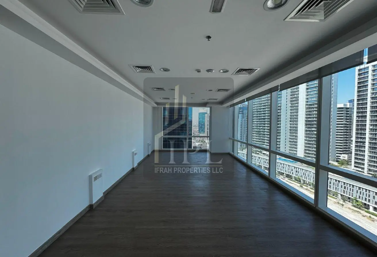 Open space office for rent in Tamani Arts Tower Business Bay