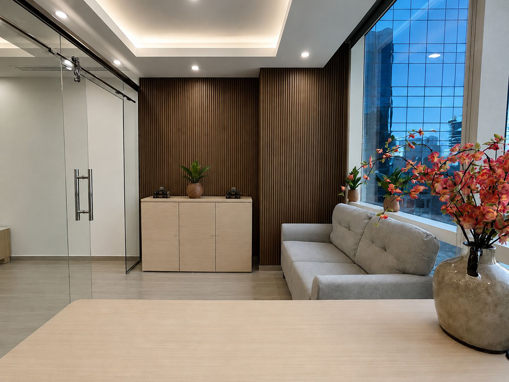Fully furnished office space with glass partitions in Tamani Art Tower, Business Bay