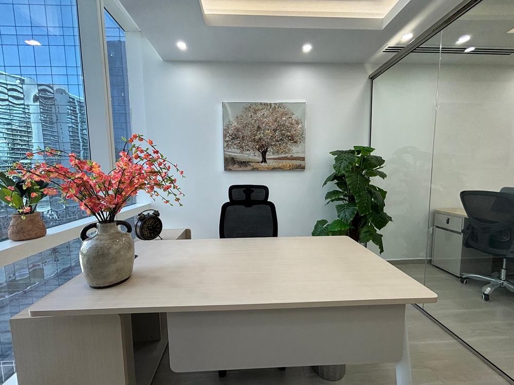 Fully furnished office space with glass partitions in Tamani Art Tower, Business Bay