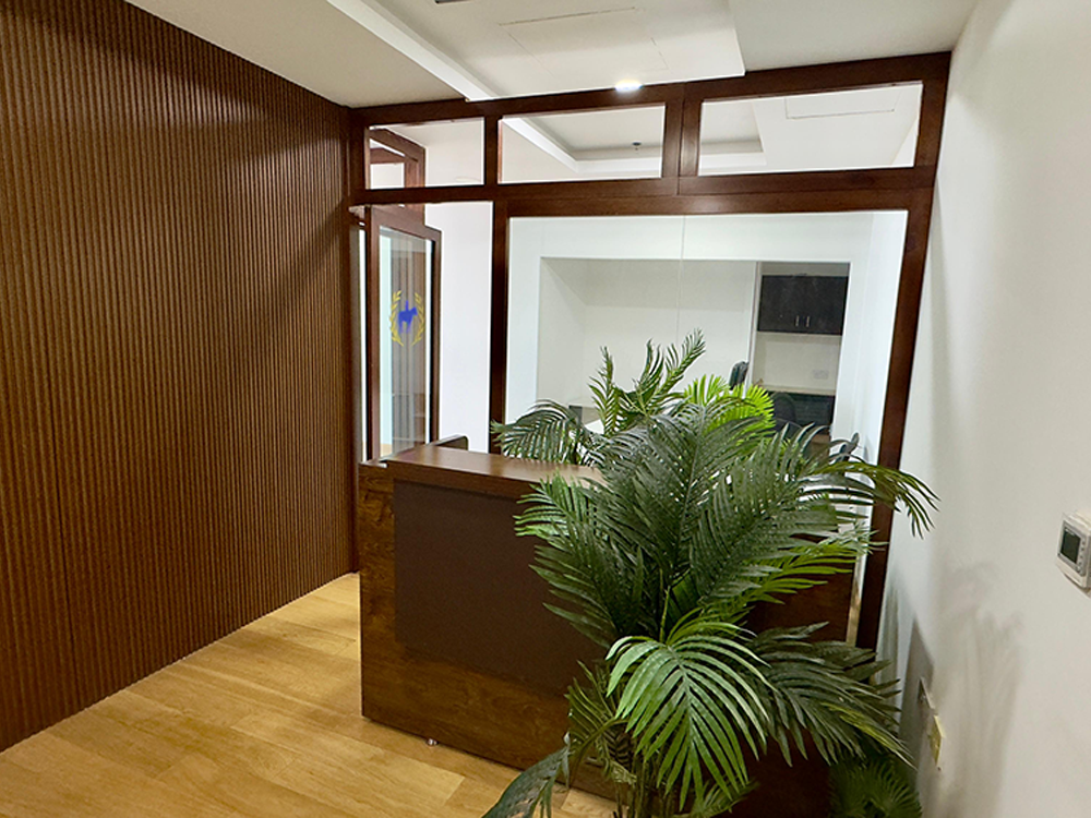 Burj Khalifa and Canal View | Glass Partitions