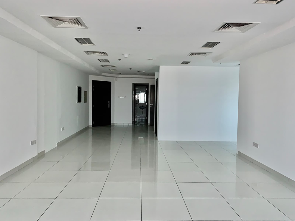 Corner Office | Chiller Free | 2 Parking