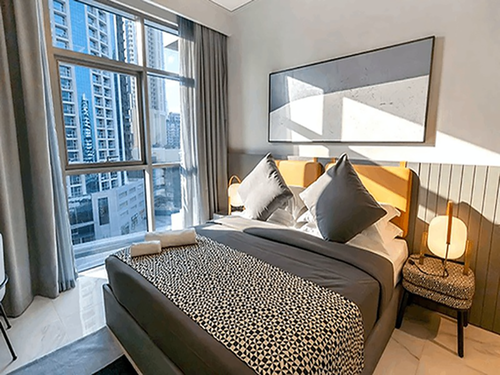 FULLY FURNISHED|HIGH FLOOR|PRIME LOCATION