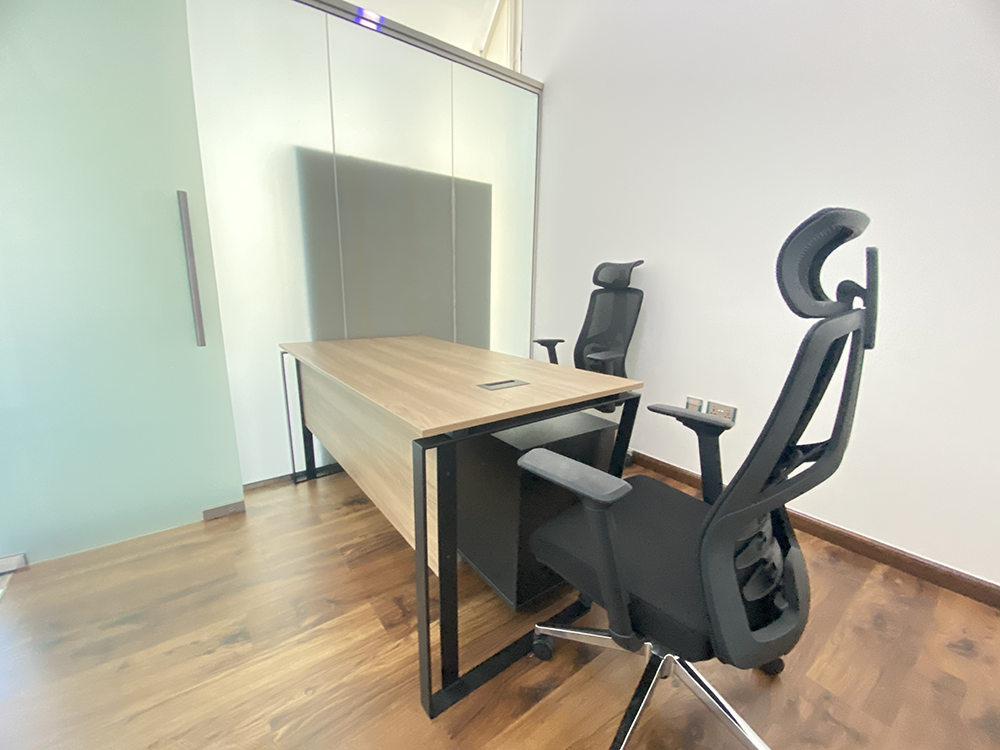 Office space for rent in Park Lane Tower, Business Bay with canal view