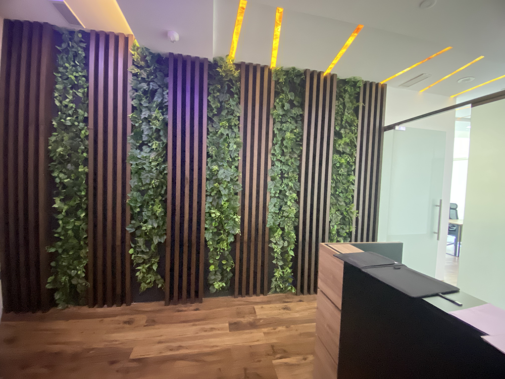 Office space for rent in Park Lane Tower, Business Bay with canal view