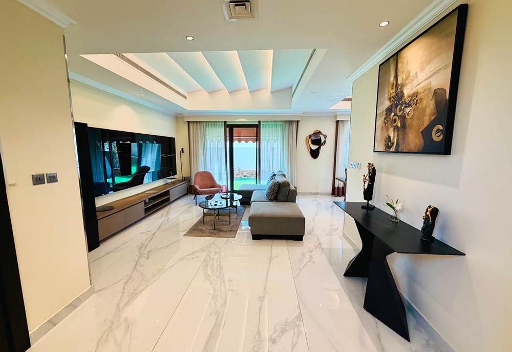 Luxury 3-bedroom villa for rent in Mira 1
