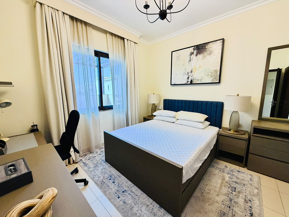 Luxury 3-bedroom villa for rent in Mira 1
