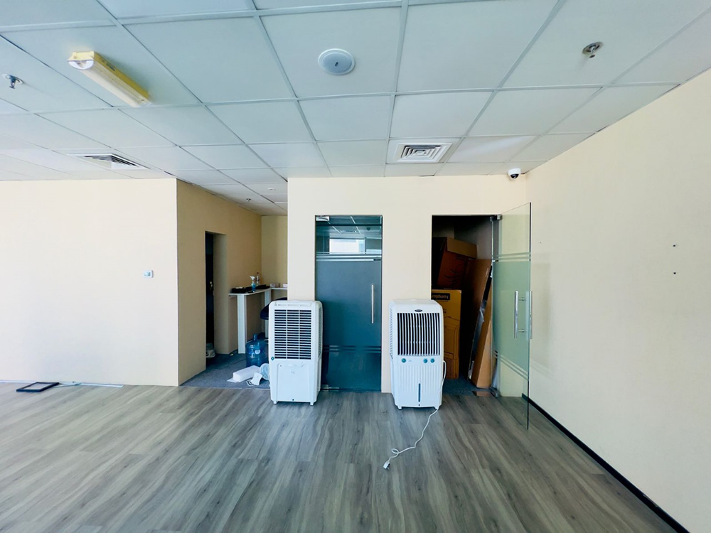 Office space for rent in The Regal Tower, Business Bay