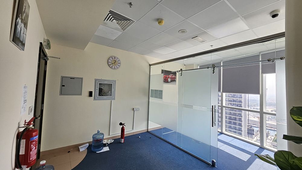 Glass Partition | Ready to Move | Bright Office