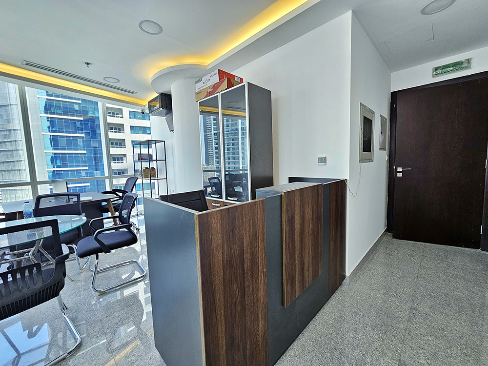 Compact workspace interior